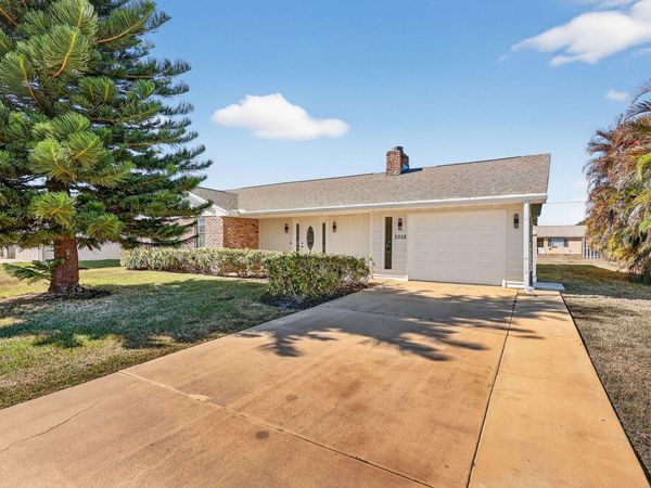 2058 SE Watercrest Street, Port Saint Lucie, FL 34984