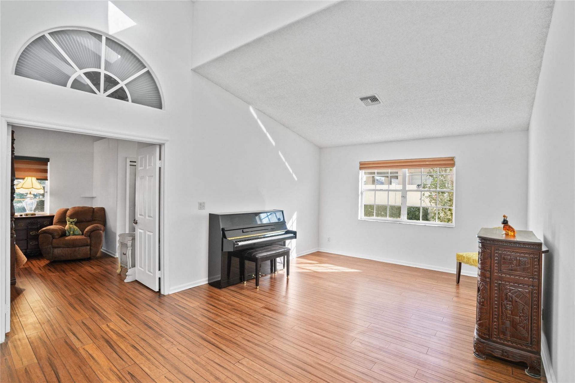 955 NW 202nd Avenue, Pembroke Pines, FL 33029 Photo