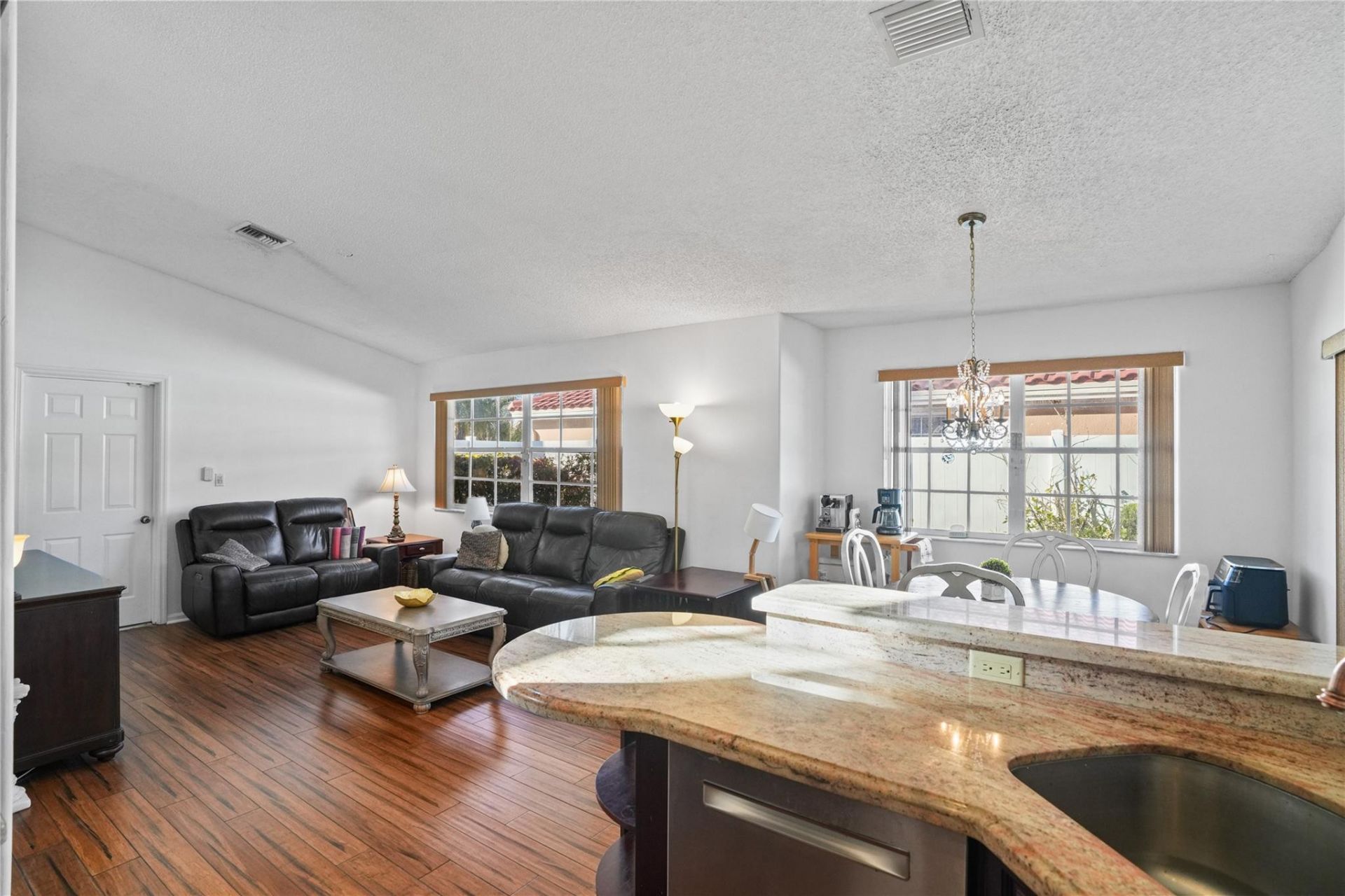 955 NW 202nd Avenue, Pembroke Pines, FL 33029 Photo