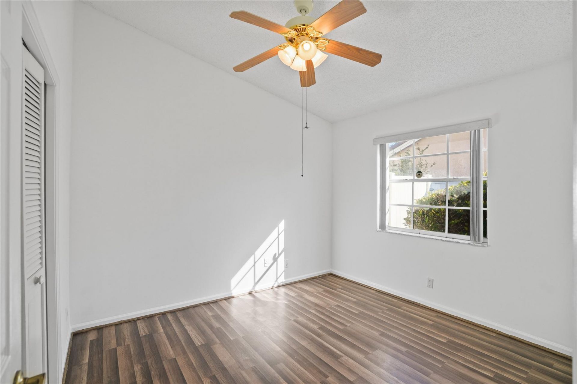 955 NW 202nd Avenue, Pembroke Pines, FL 33029 Photo