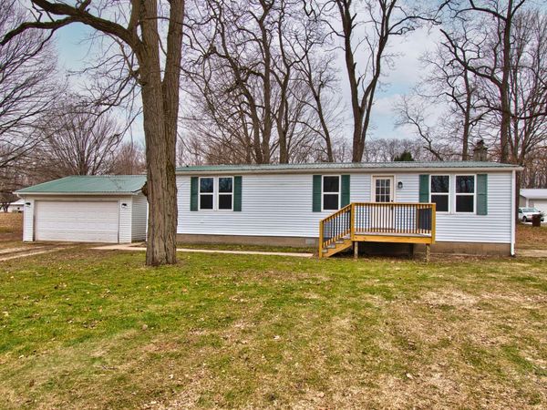 1718 Barron Lake Road, Niles, MI 49120