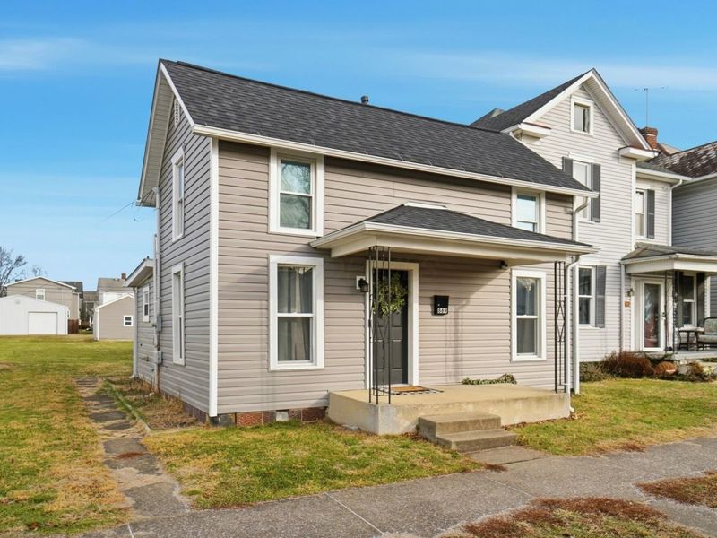 869 E Mulberry Street, Lancaster, OH 43130 Photo 1