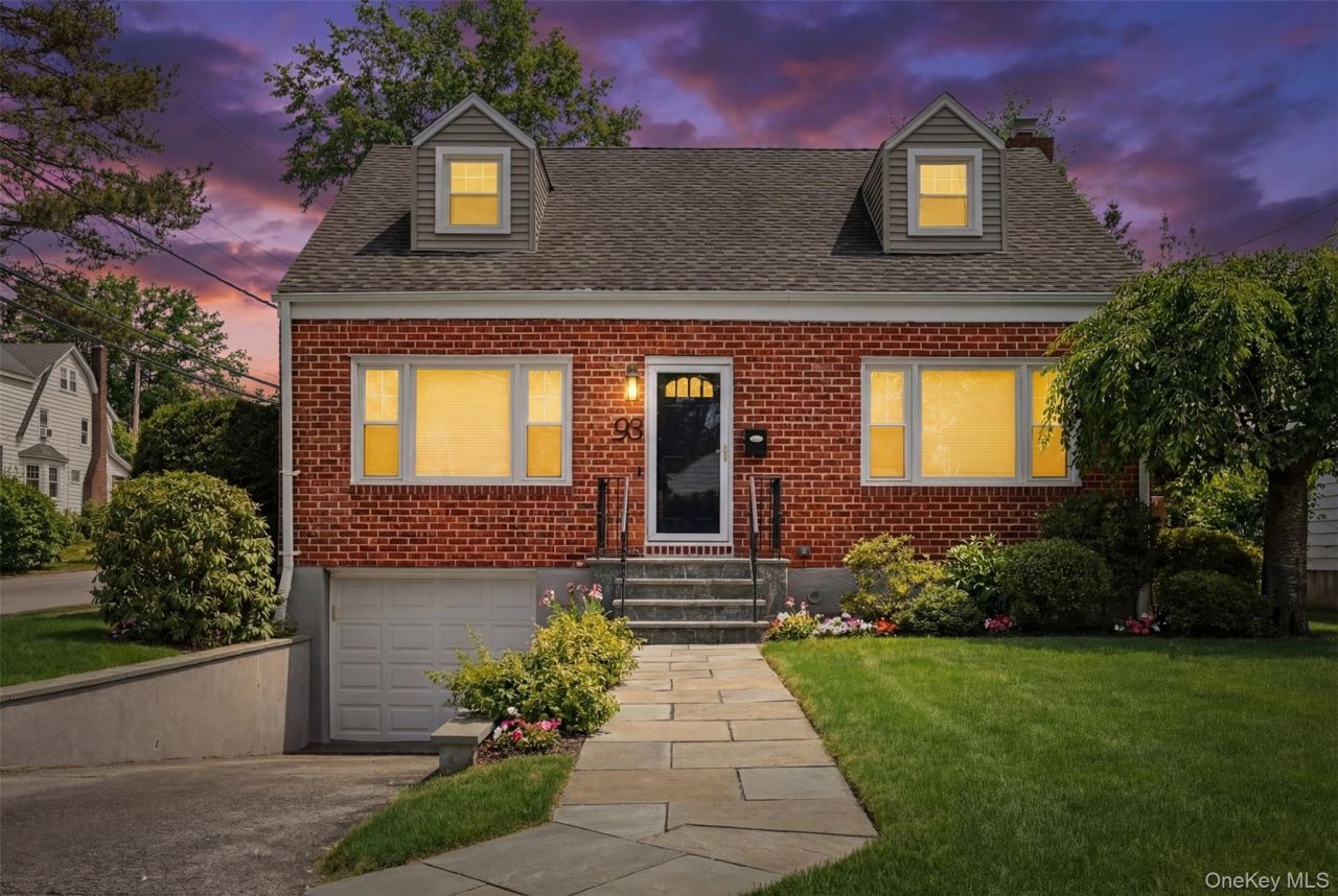 93 Smith Avenue, White Plains, NY 10605 Main Photo