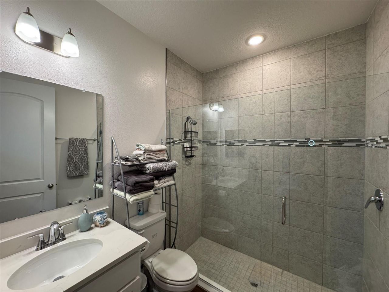 10190 Dolphin Gull Circle, Thonotosassa, FL 33592 Photo