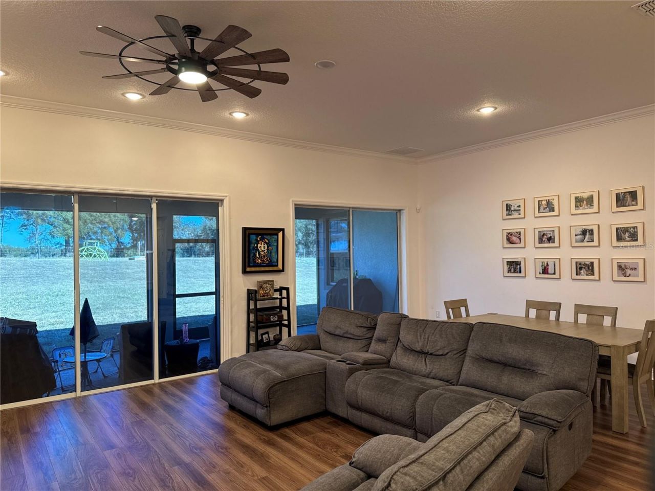 10190 Dolphin Gull Circle, Thonotosassa, FL 33592 Photo