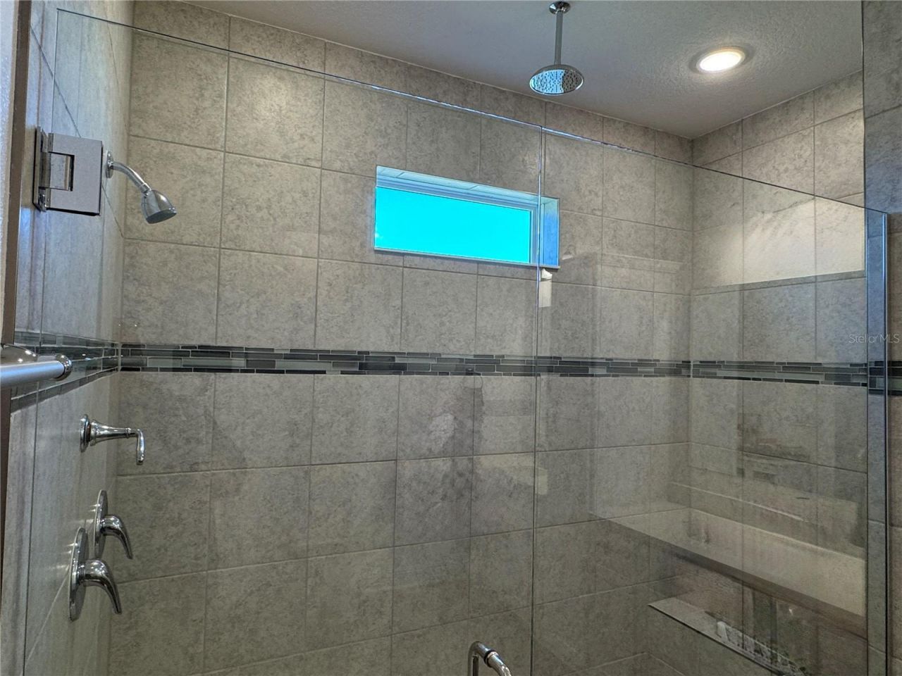 10190 Dolphin Gull Circle, Thonotosassa, FL 33592 Photo