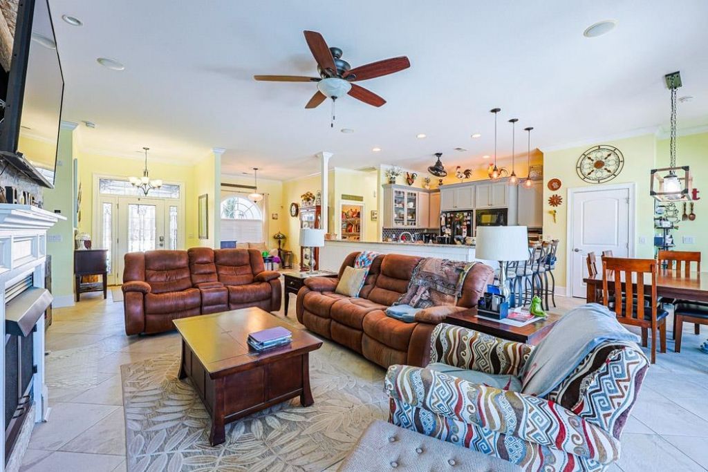 232 Waterfall Circle Photo 11