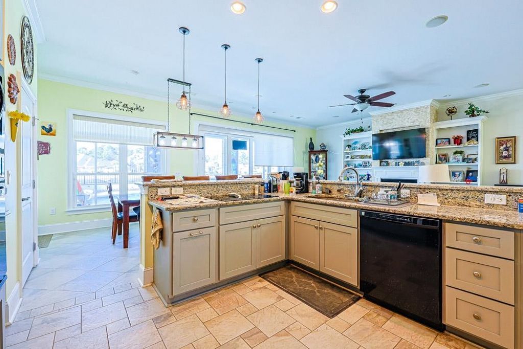 232 Waterfall Circle Photo 14