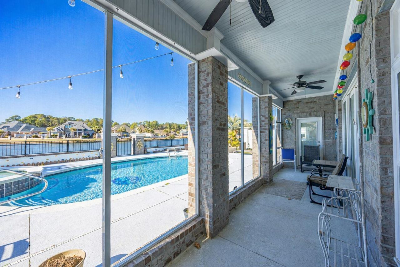 232 Waterfall Circle Photo 17