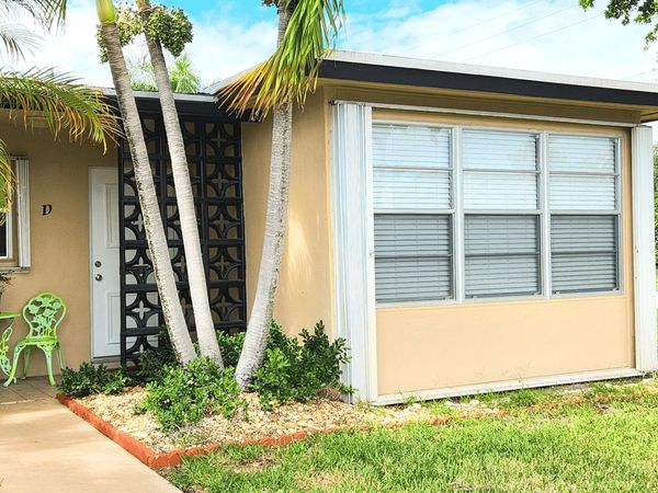 1042 N Dr Drive, Unit D, Delray Beach, FL 33445