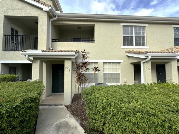 166 SW Peacock Boulevard, Unit 34204, Port Saint Lucie, FL 34986