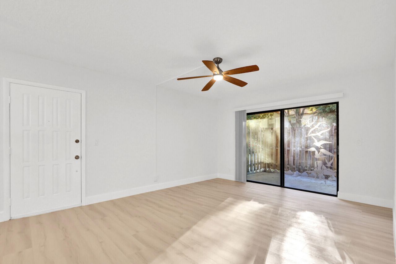 3402 Gardens East Drive, Unit 19a, Palm Beach Gardens, FL 33410 Photo