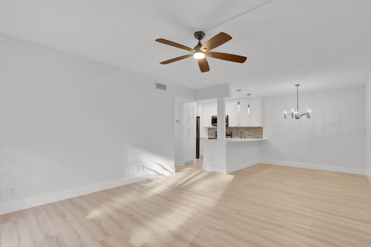 3402 Gardens East Drive, Unit 19a, Palm Beach Gardens, FL 33410 Photo