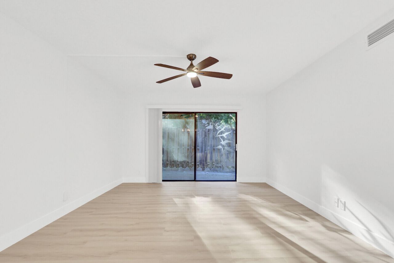 3402 Gardens East Drive, Unit 19a, Palm Beach Gardens, FL 33410 Photo