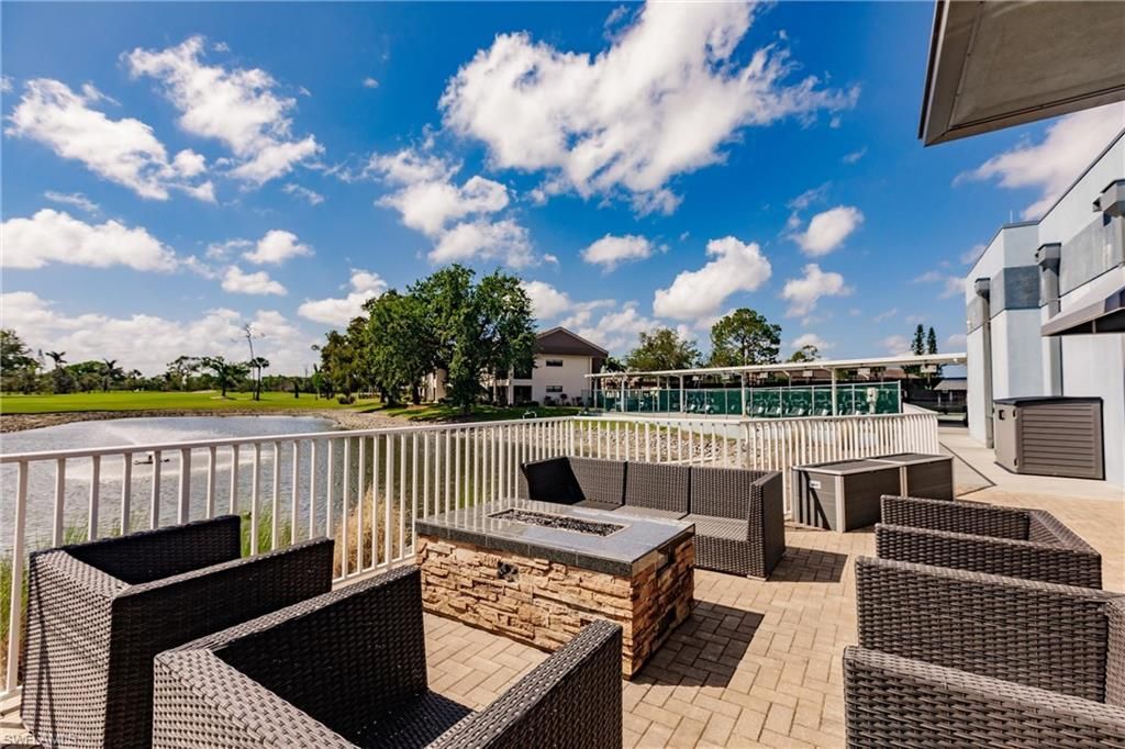 5665 Trailwinds Dr, Unit 615, Fort Myers, FL 33907 Photo