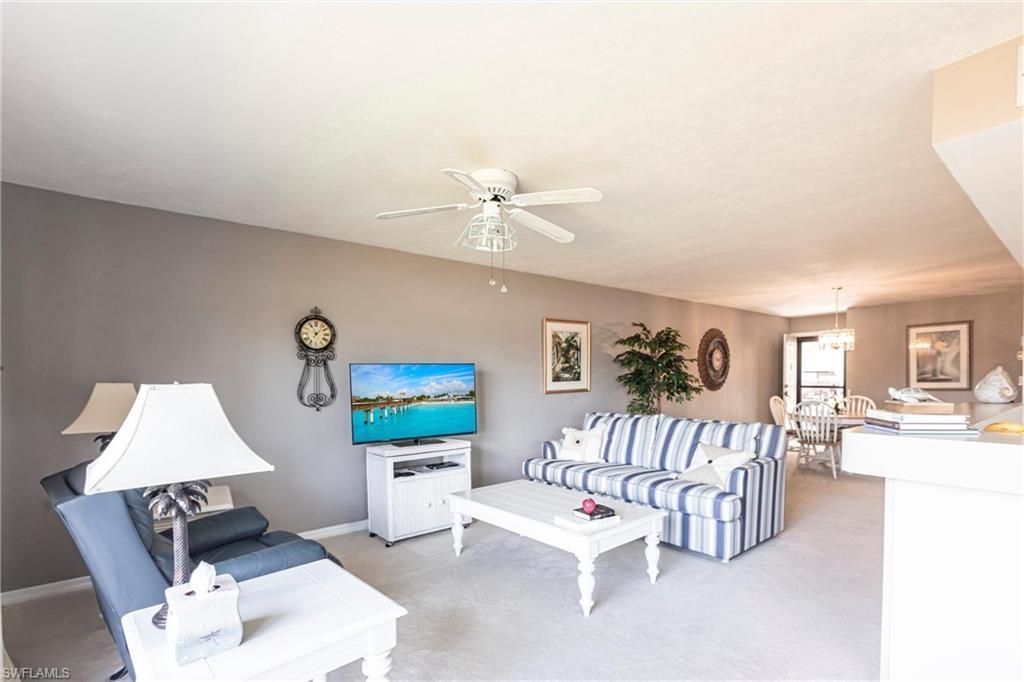 5665 Trailwinds Dr, Unit 615, Fort Myers, FL 33907 Photo