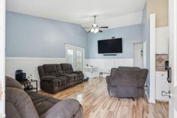 1225 Maryland Drive photo 4