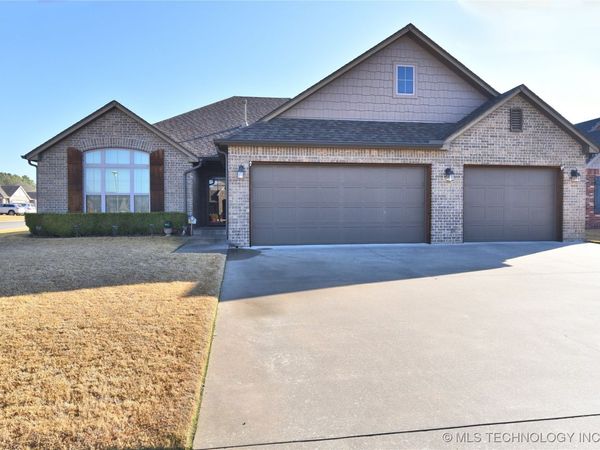 13503 S Oak Court, Glenpool, OK 74033