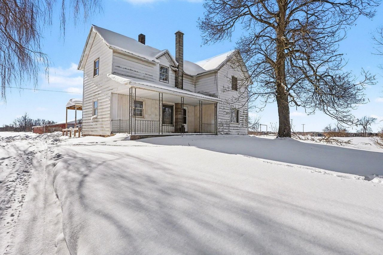 6056 W 16th Street, Fremont, MI 49412 Main Photo