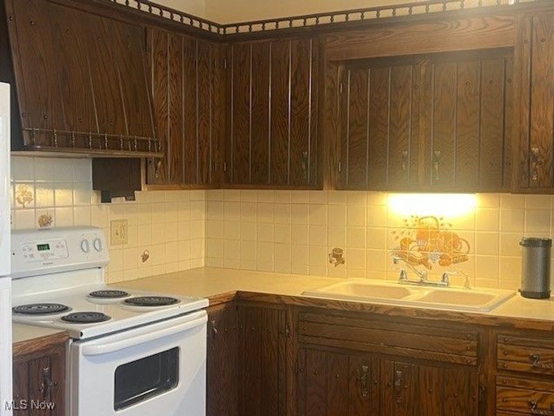 1124 Valley Drive NW, North Canton, OH 44720 Photo 10