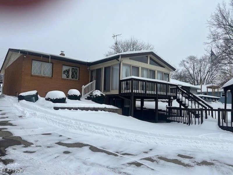 1124 Valley Drive NW, North Canton, OH 44720 Photo 3