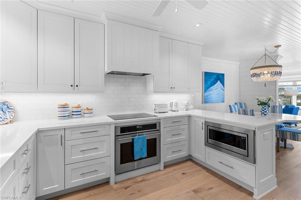 2701 Gulf Shore Blvd N, Unit 4, Naples, FL 34103 Photo