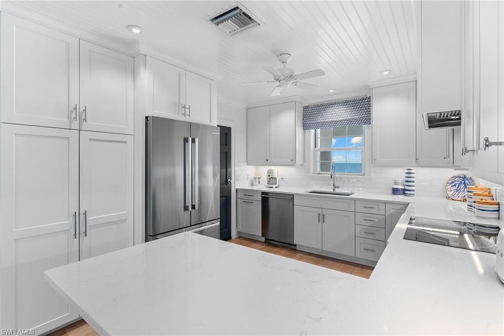 2701 Gulf Shore Blvd N, Unit 4, Naples, FL 34103 Photo