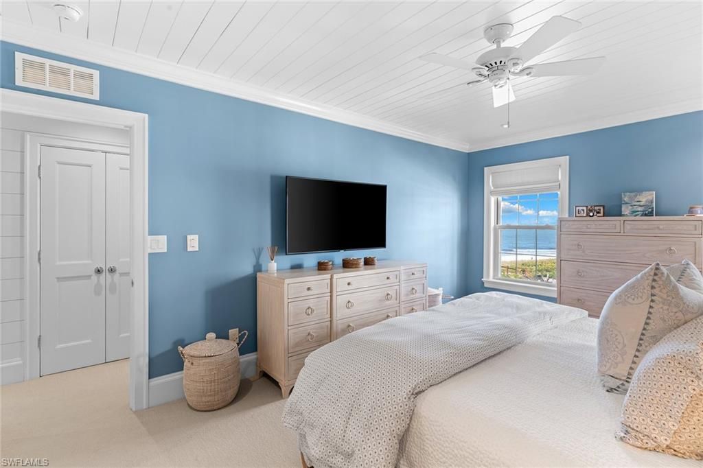 2701 Gulf Shore Blvd N, Unit 4, Naples, FL 34103 Photo