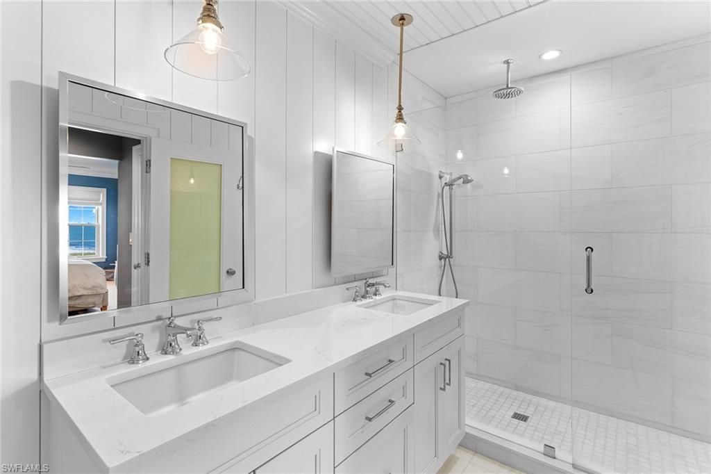 2701 Gulf Shore Blvd N, Unit 4, Naples, FL 34103 Photo