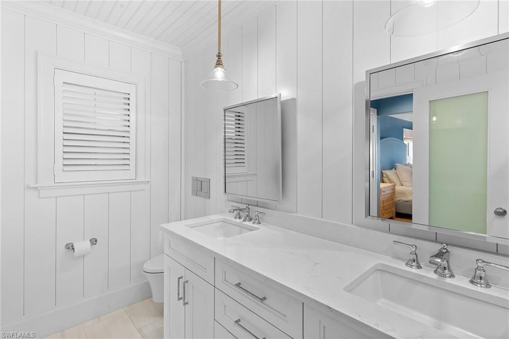 2701 Gulf Shore Blvd N, Unit 4, Naples, FL 34103 Photo