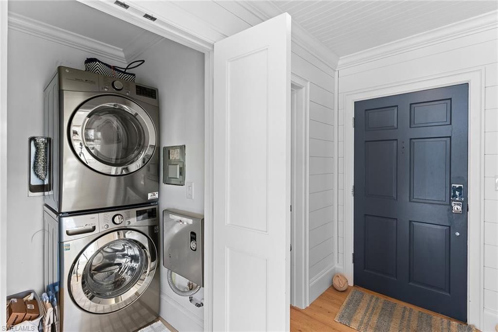 2701 Gulf Shore Blvd N, Unit 4, Naples, FL 34103 Photo