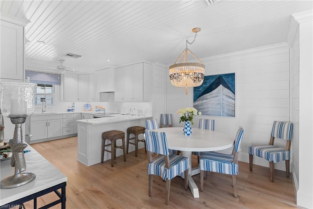 2701 Gulf Shore Blvd N, Unit 4, Naples, FL 34103 Photo