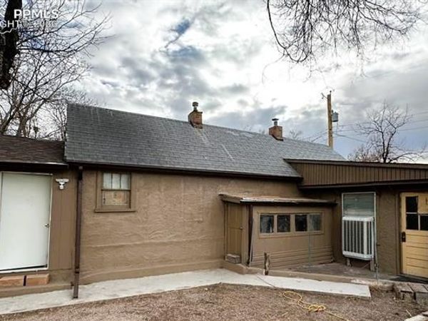 2011-2019 N Albany Avenue, Pueblo, CO 81003