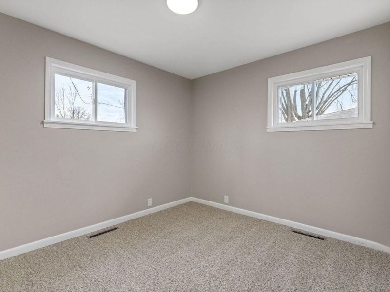 2100 Ferris Road, Columbus, OH 43224 Photo 10