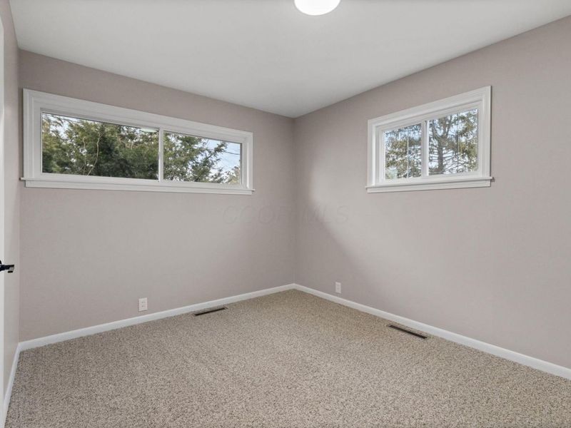 2100 Ferris Road, Columbus, OH 43224 Photo 12