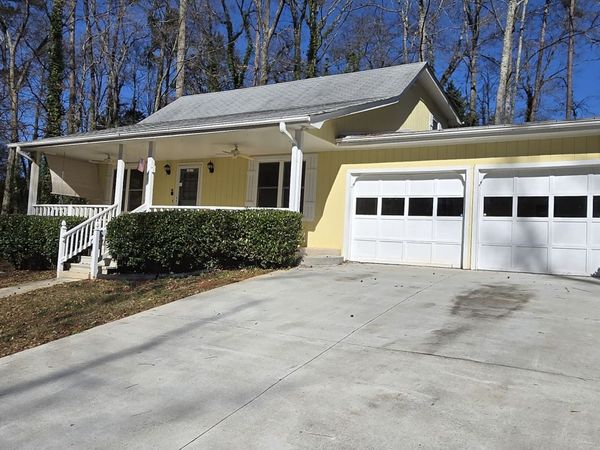 4573 SE North Woodlake Lane, Conyers, GA 30013