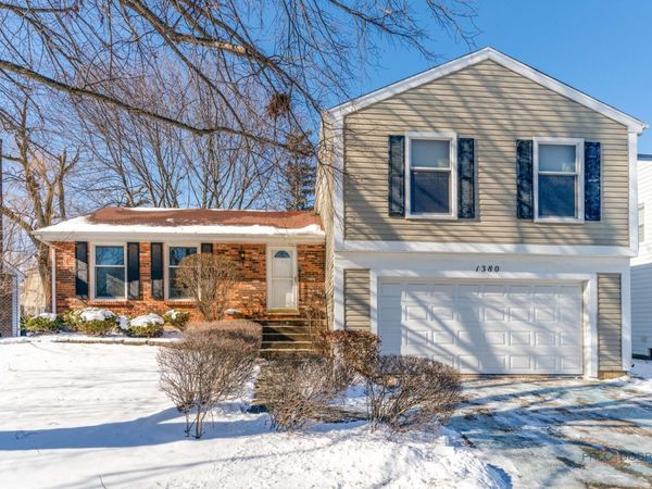 1380 Larchmont Drive, Buffalo Grove, IL 60089