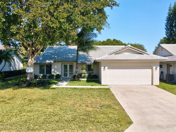 6389 Casabella Lane, Boca Raton, FL 33433