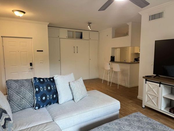 17125 N Bay Rd, Unit 3102, Sunny Isles Beach, FL 33160