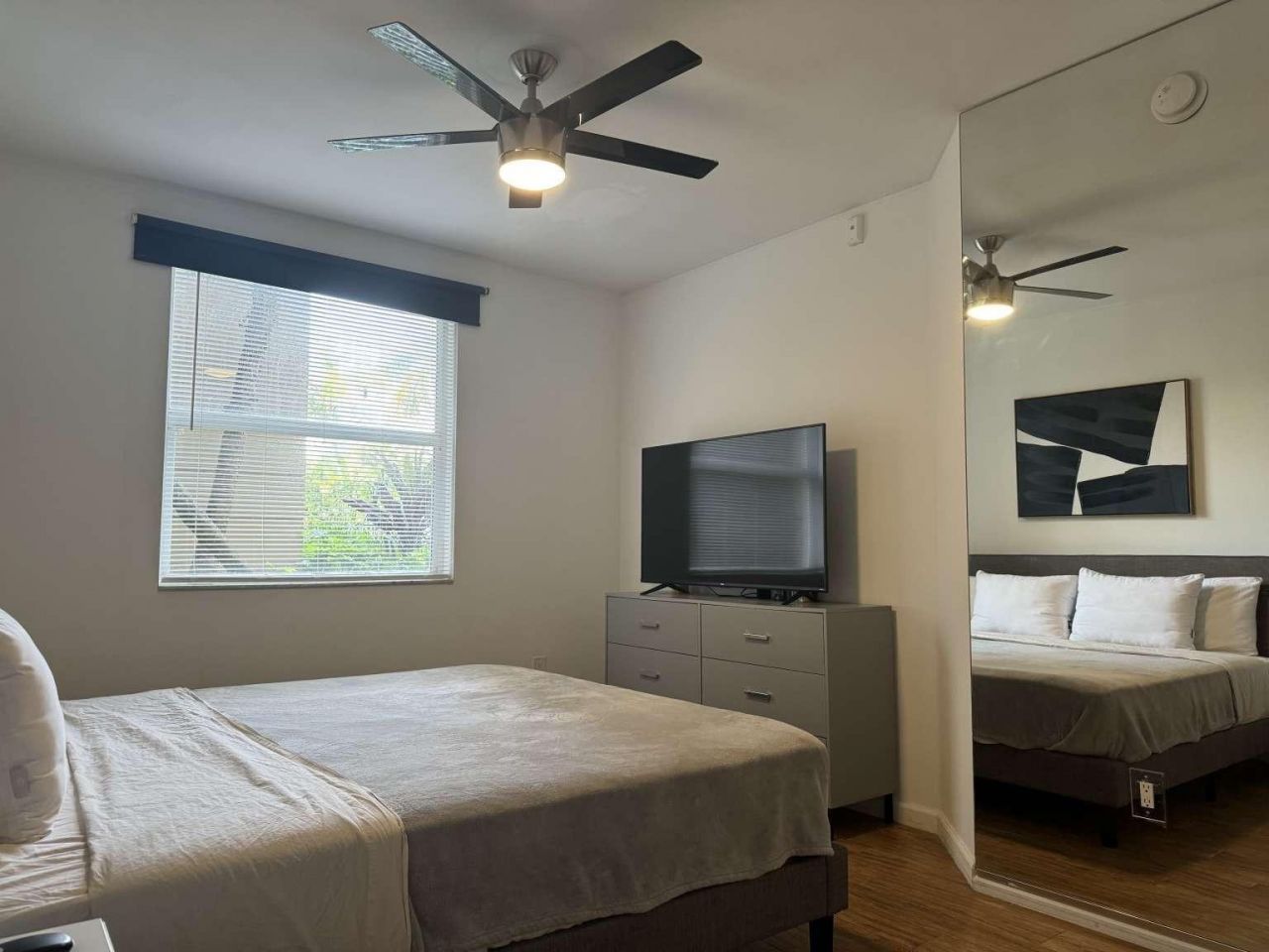 17125 N Bay Road, Unit 3102, Sunny Isles Beach, FL 33160 Photo