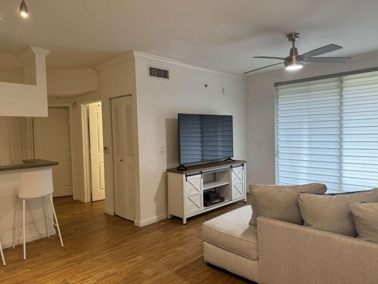 17125 N Bay Road, Unit 3102, Sunny Isles Beach, FL 33160 Photo