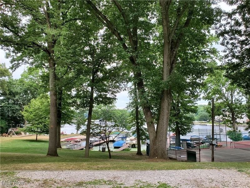 277 Lake Front Drive, Akron, OH 44319 Photo 38