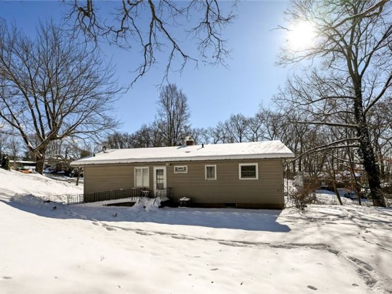 277 Lake Front Drive, Akron, OH 44319 Photo 4