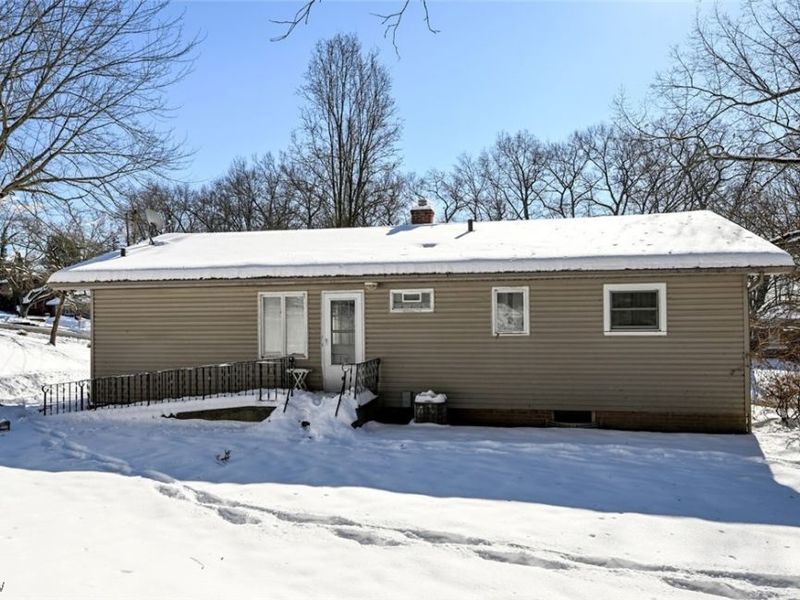 277 Lake Front Drive, Akron, OH 44319 Photo 5