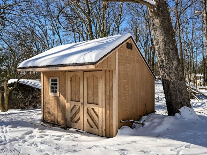 277 Lake Front Drive, Akron, OH 44319 Photo 7