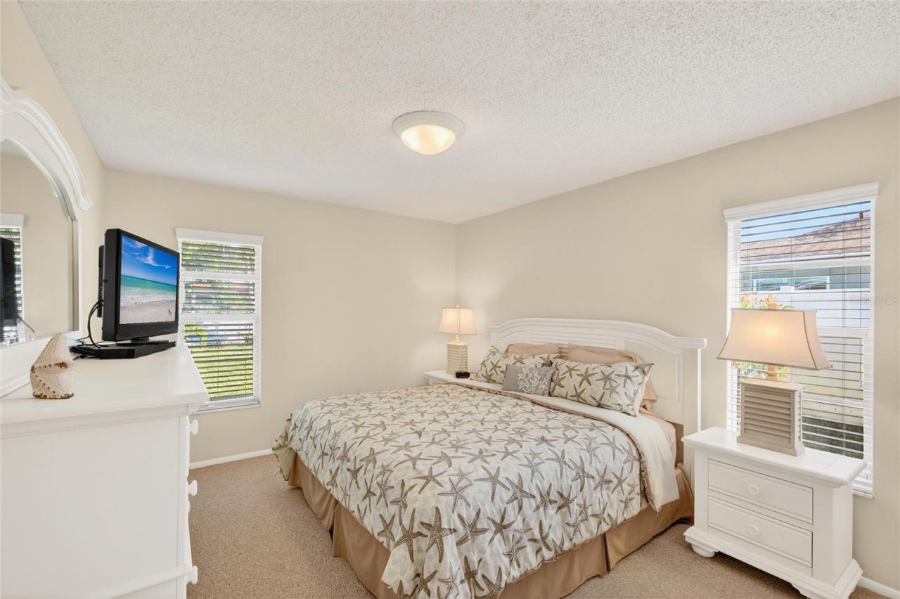 6812 19th Avenue W, Bradenton, FL 34209 Photo