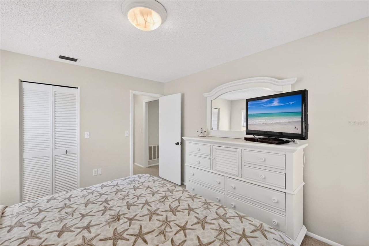 6812 19th Avenue W, Bradenton, FL 34209 Photo