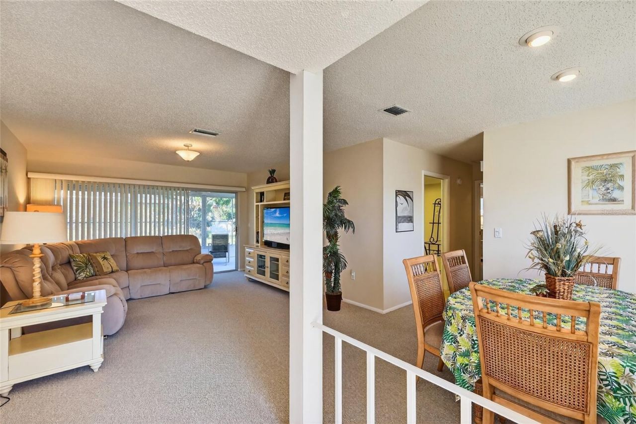 6812 19th Avenue W, Bradenton, FL 34209 Photo