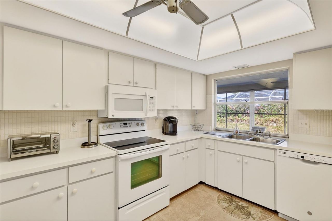 6812 19th Avenue W, Bradenton, FL 34209 Photo