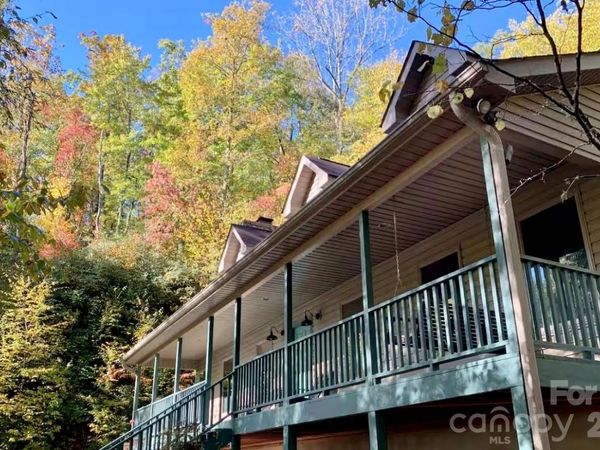 581 Hubbard Hollow Road, Rosman, NC 28772